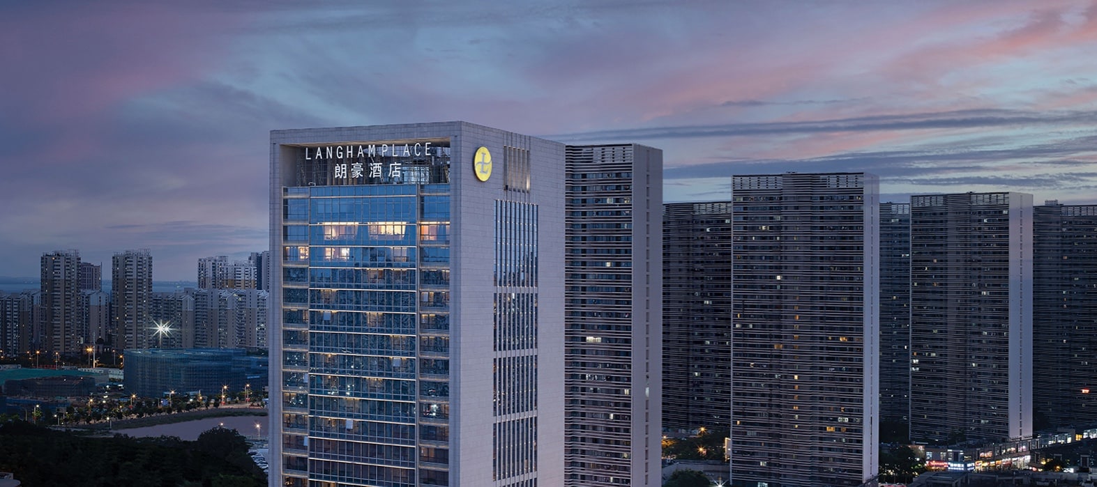 Lpxia-exterior-daytime.jpg